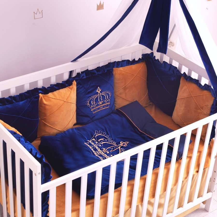 Luxury Baby Crib Bedding Set – Crown Embroidered Blanket & Rug - Image 4