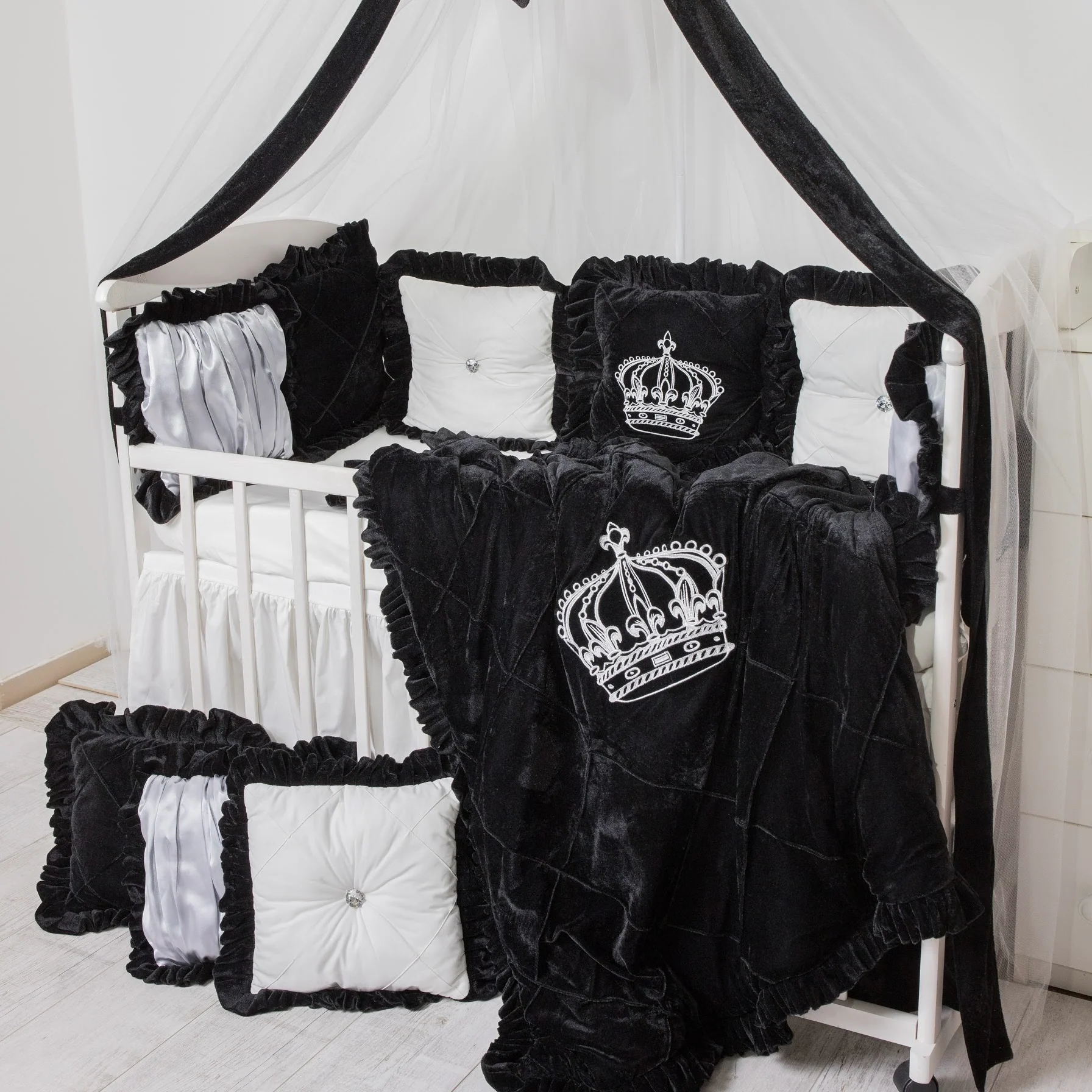 Luxury Crown Design Black and White Crib Bedding Set with Canopy - Image 4