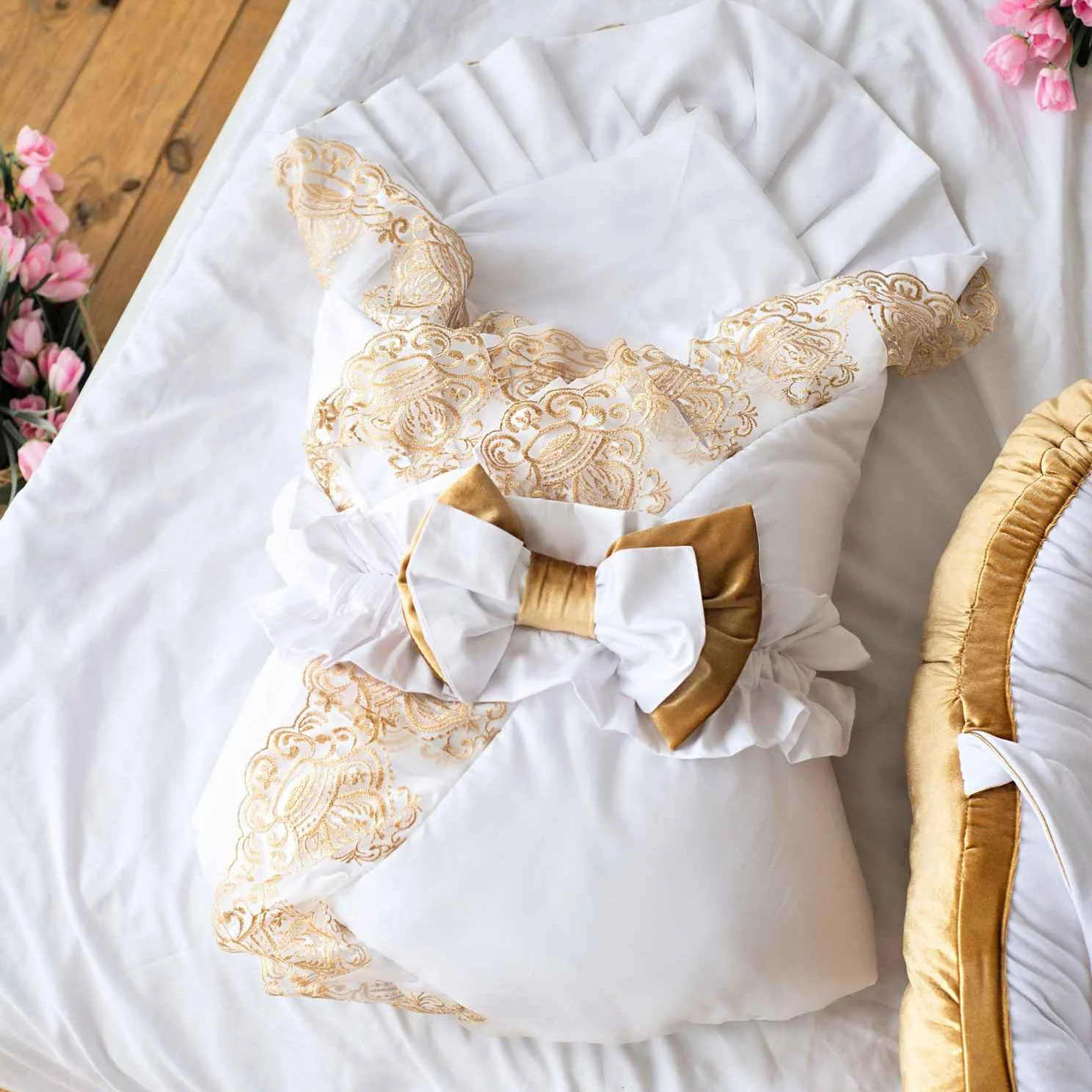 Royal Gold Personalized Cotton Baby Nest | Organic Newborn Baby Nest with Blanket - Image 7